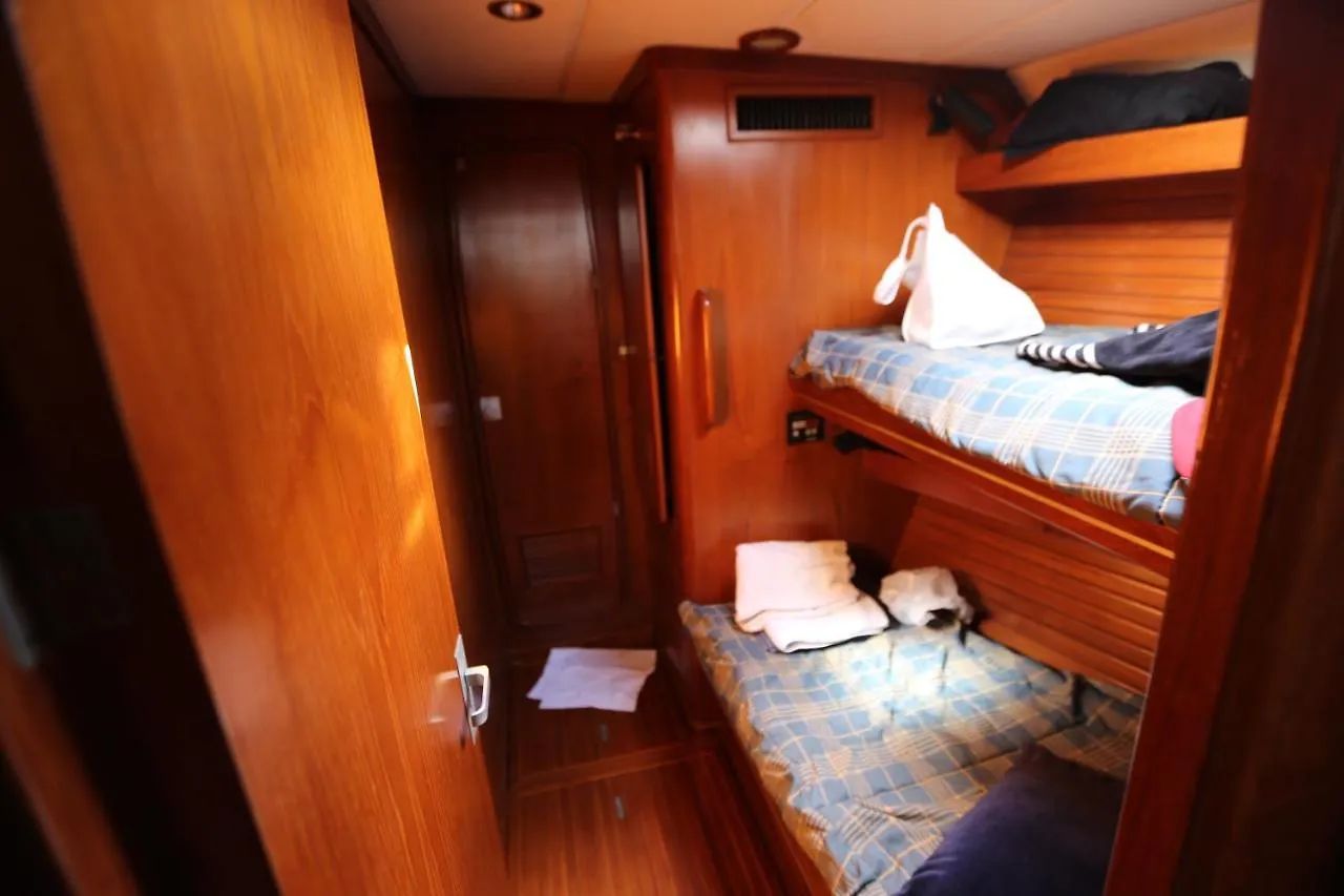 ספינת מלון מלון Serenity Boatel In סן חואן